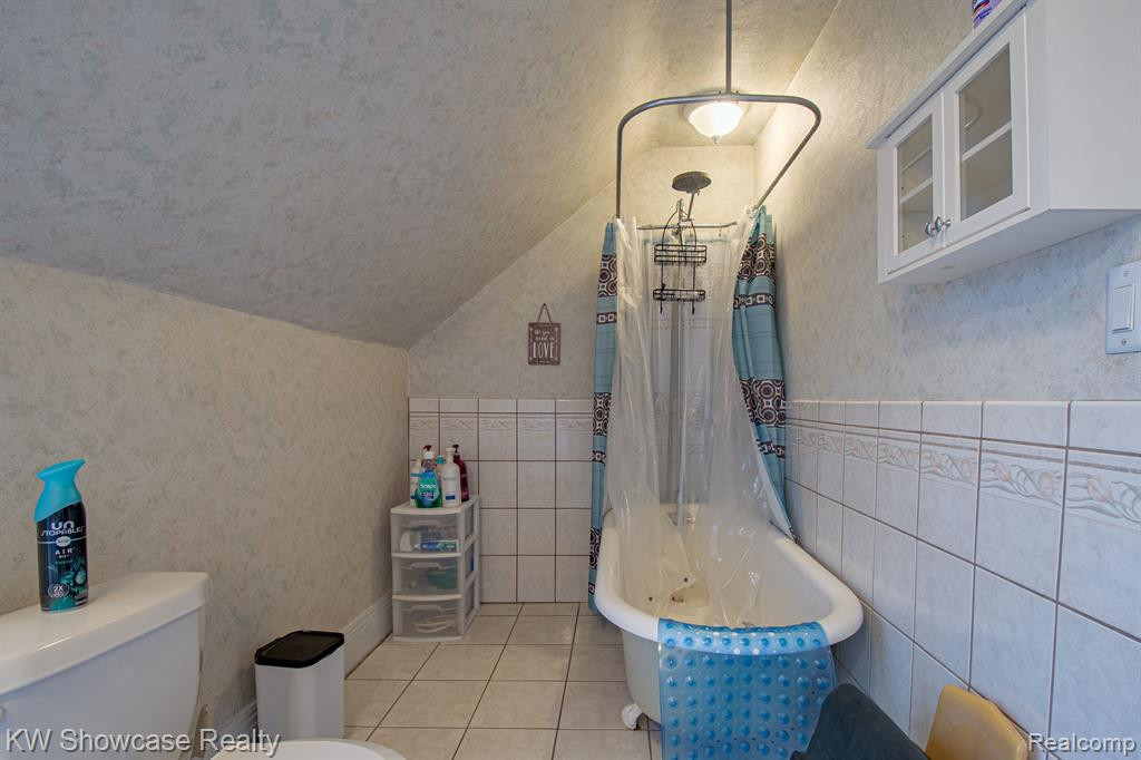 653 HICKORY Street, Milford, MI 48381 — Photo 26