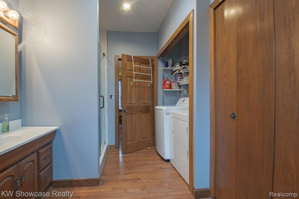 653 HICKORY Street, Milford, MI 48381 — Photo 32