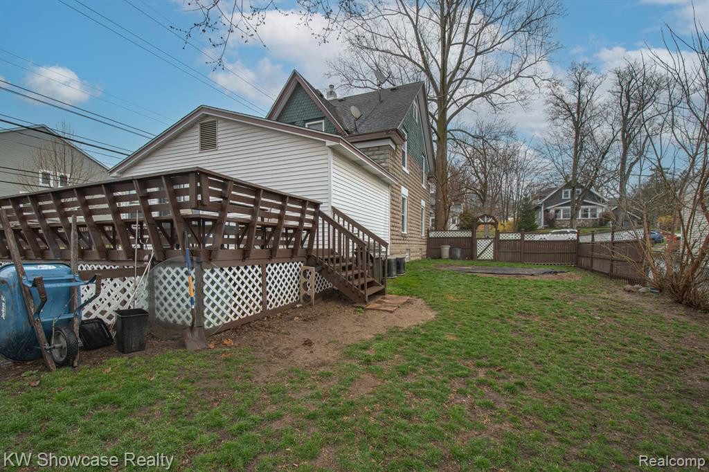 653 HICKORY Street, Milford, MI 48381 — Photo 42