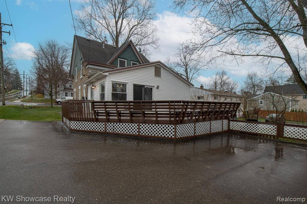 653 HICKORY Street, Milford, MI 48381 — Photo 44