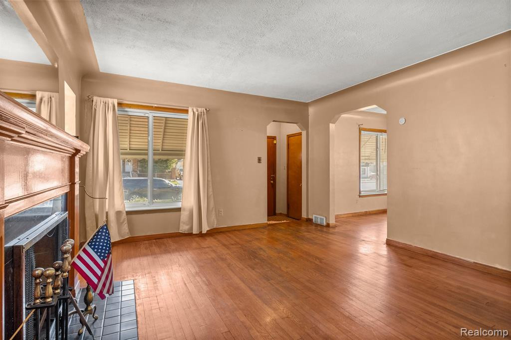 7235 JONATHON Street, Dearborn, MI 48126 — Photo 4