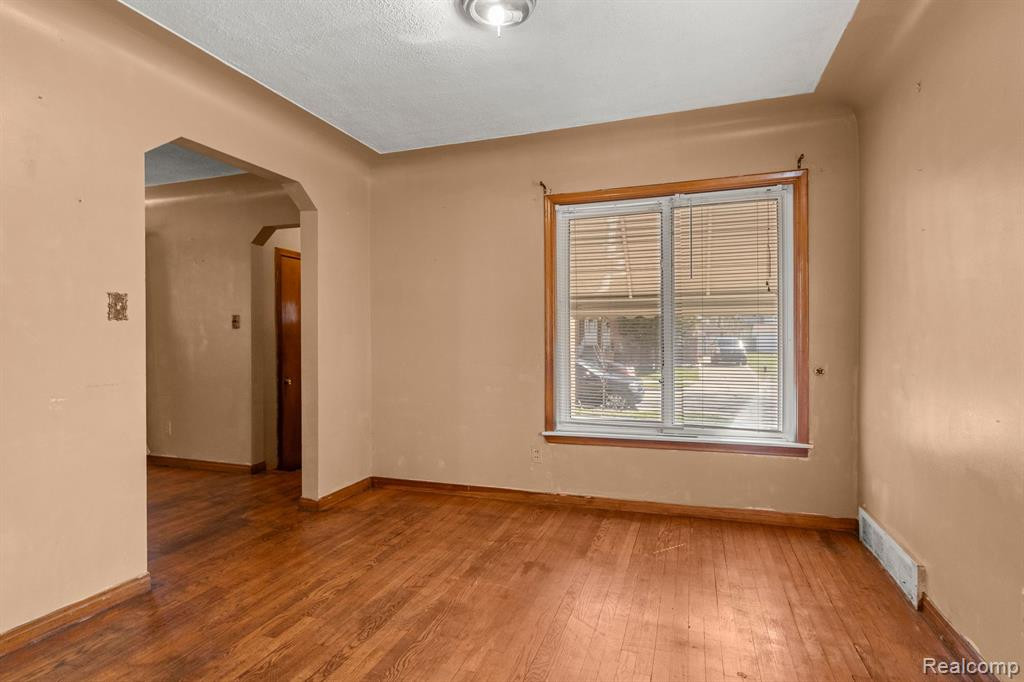 7235 JONATHON Street, Dearborn, MI 48126 — Photo 7