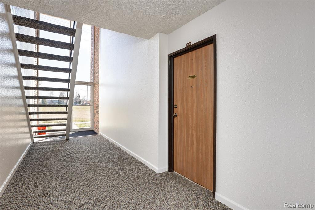 43366 FOUNTAIN Drive, Sterling Heights, MI 48313 — Photo 2
