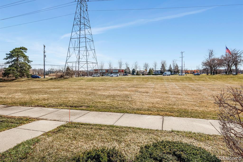 43366 FOUNTAIN Drive, Sterling Heights, MI 48313 — Photo 18