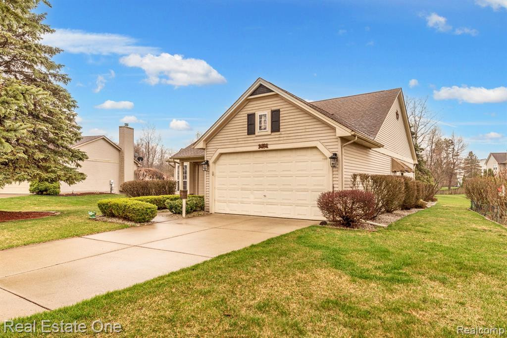854 Westbrooke Drive, South Lyon, MI 48178 — Photo 2