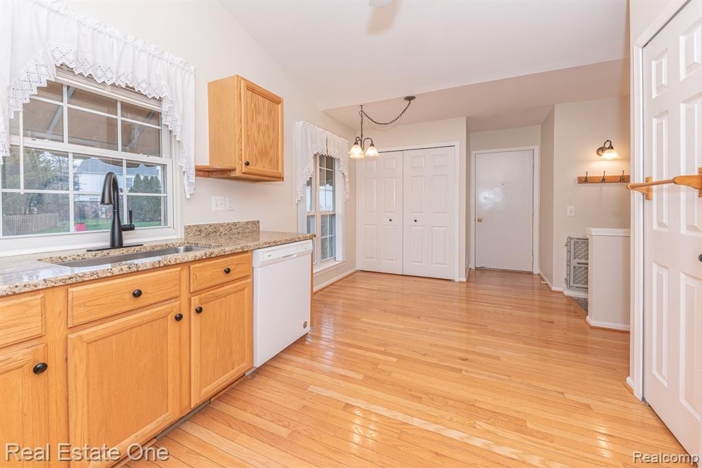 854 Westbrooke Drive, South Lyon, MI 48178 — Photo 28