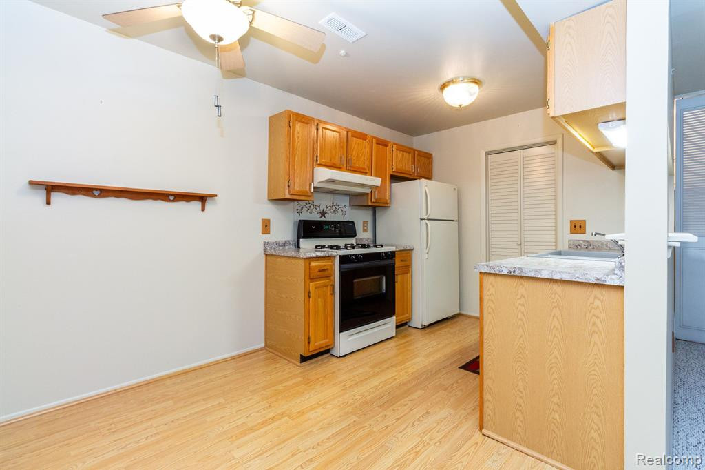 38131 GREENWOOD Street, Westland, MI — Photo 13
