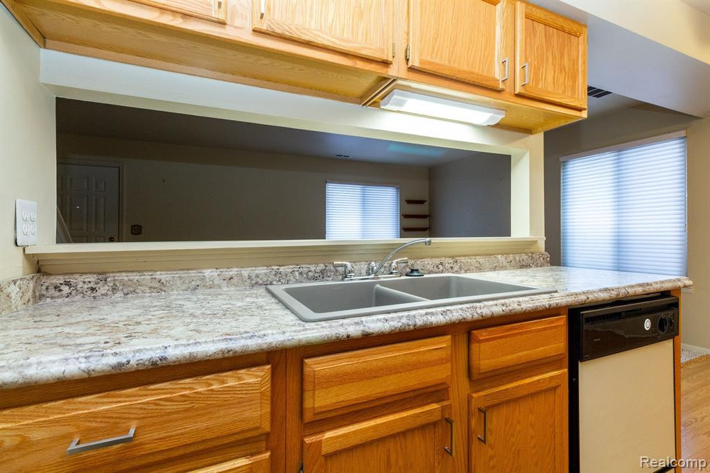 38131 GREENWOOD Street, Westland, MI — Photo 15