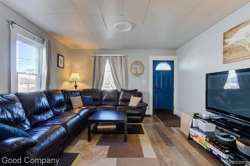 614 E UNIVERSITY Avenue, Royal Oak, MI 48067 — Photo 3