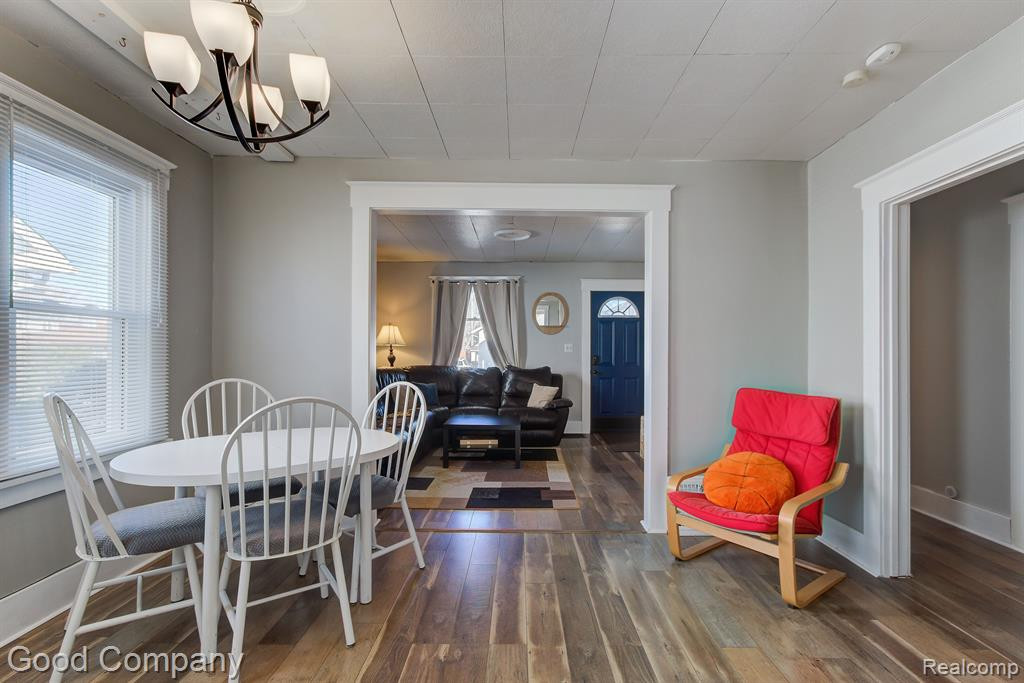 614 E UNIVERSITY Avenue, Royal Oak, MI 48067 — Photo 6