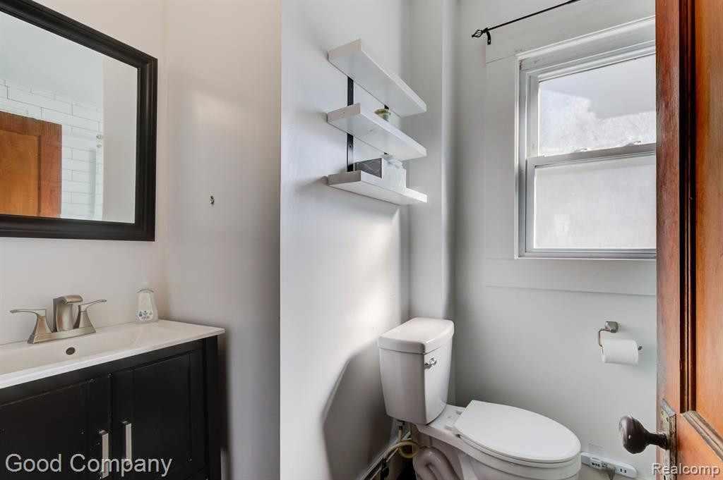 614 E UNIVERSITY Avenue, Royal Oak, MI 48067 — Photo 13