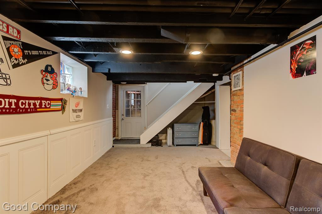 614 E UNIVERSITY Avenue, Royal Oak, MI 48067 — Photo 19
