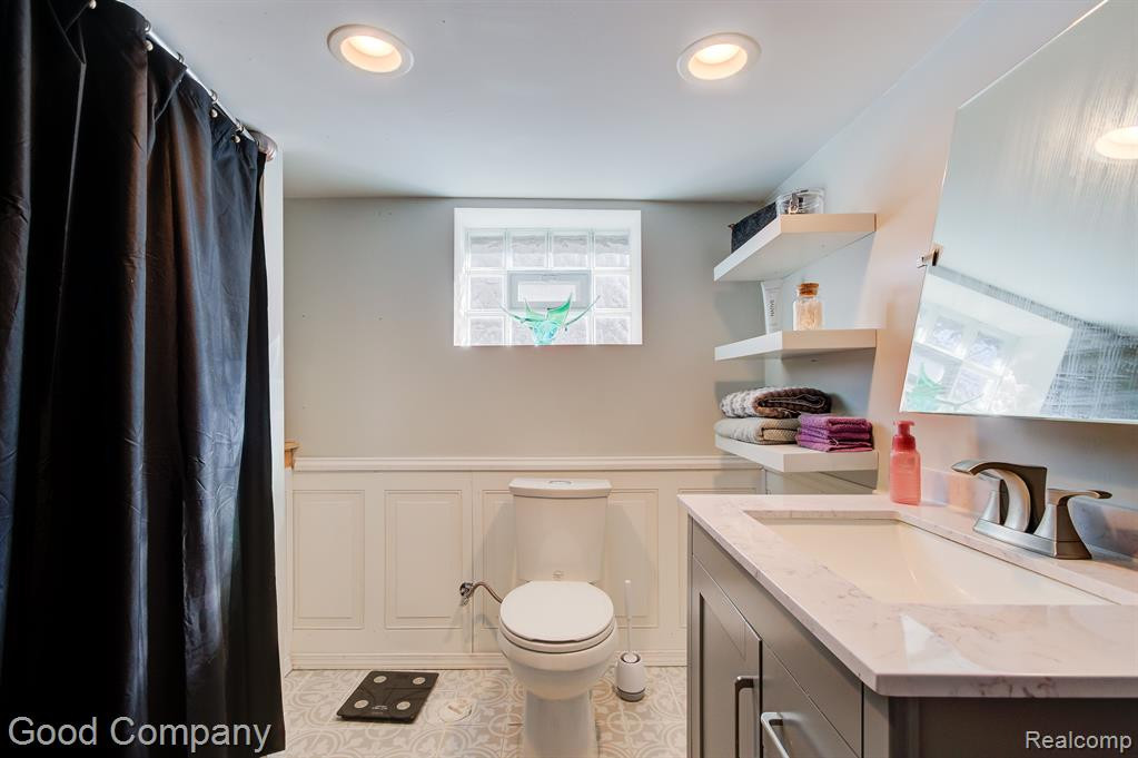 614 E UNIVERSITY Avenue, Royal Oak, MI 48067 — Photo 22