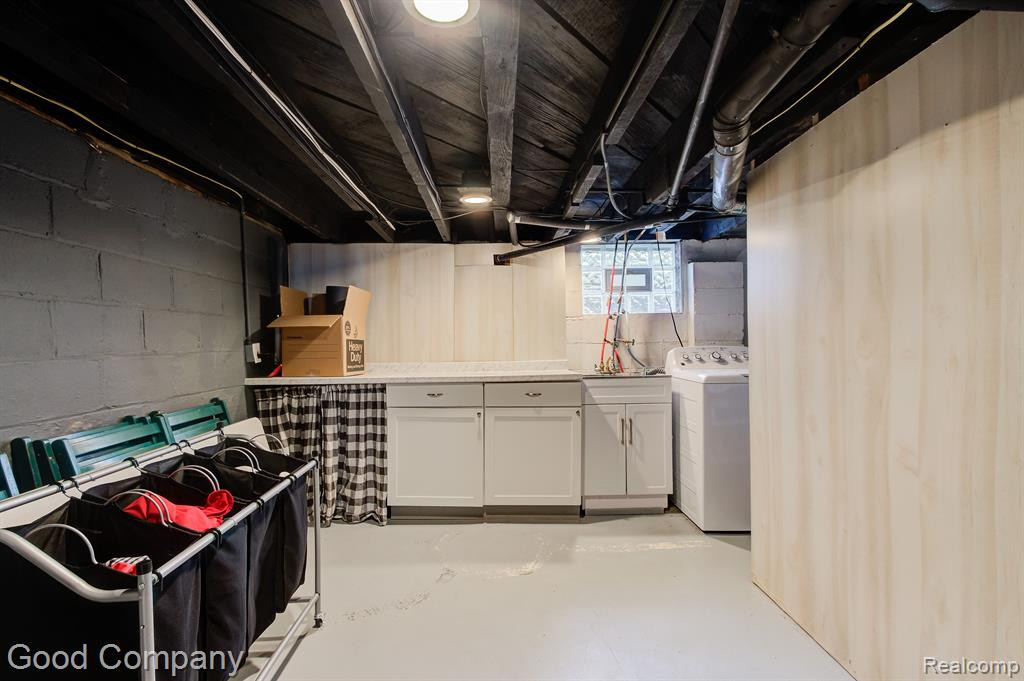 614 E UNIVERSITY Avenue, Royal Oak, MI 48067 — Photo 24