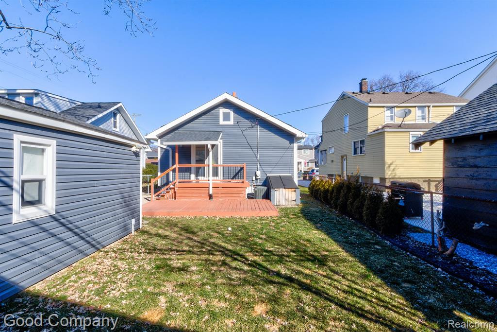 614 E UNIVERSITY Avenue, Royal Oak, MI 48067 — Photo 30