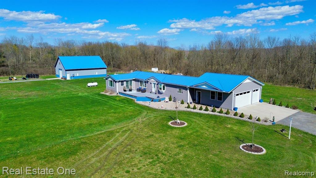 6248 STERLING Road, Yale, MI 48097 — Photo 2