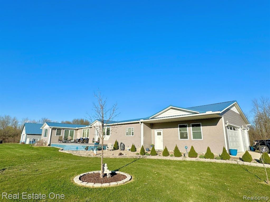 6248 STERLING Road, Yale, MI 48097 — Photo 4