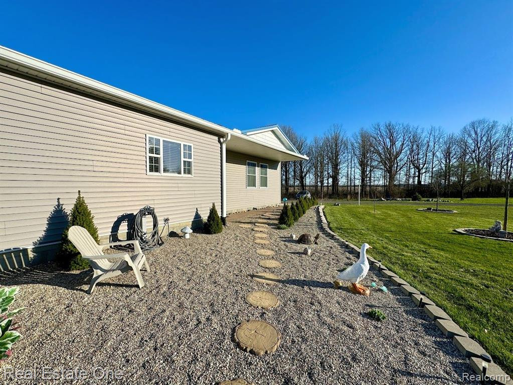6248 STERLING Road, Yale, MI 48097 — Photo 8
