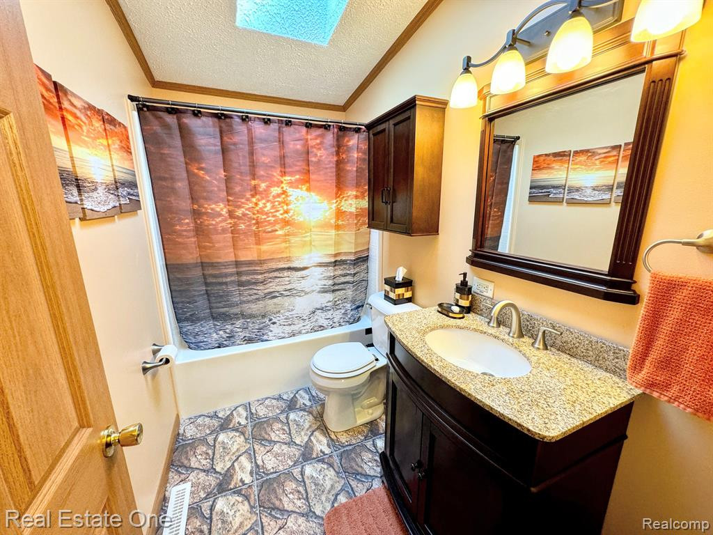 6248 STERLING Road, Yale, MI 48097 — Photo 34