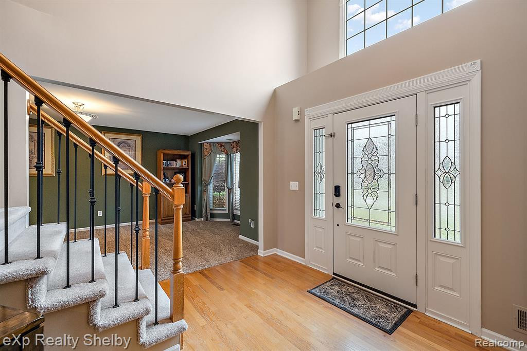 48434 STONEACRE Drive, Macomb, MI 48044 — Photo 3
