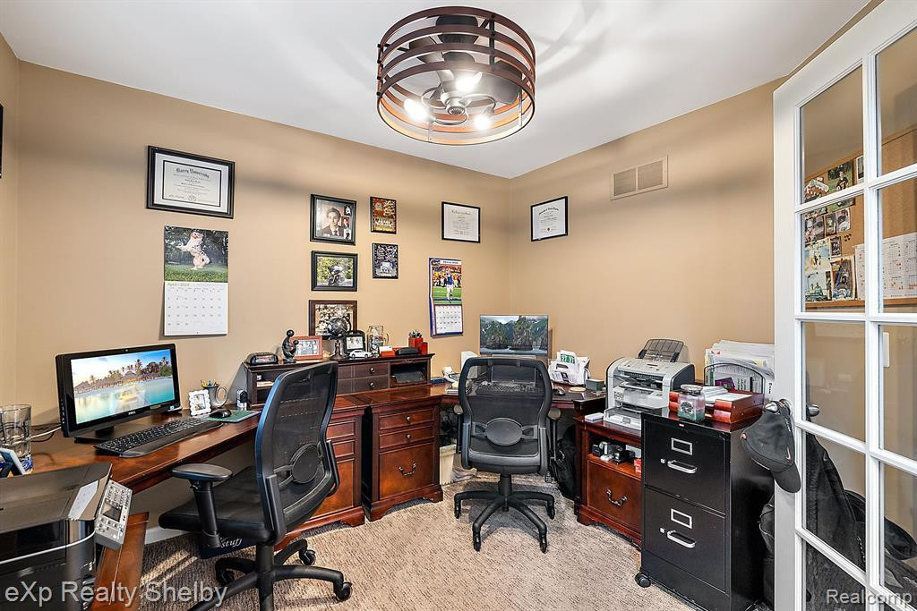 48434 STONEACRE Drive, Macomb, MI 48044 — Photo 5