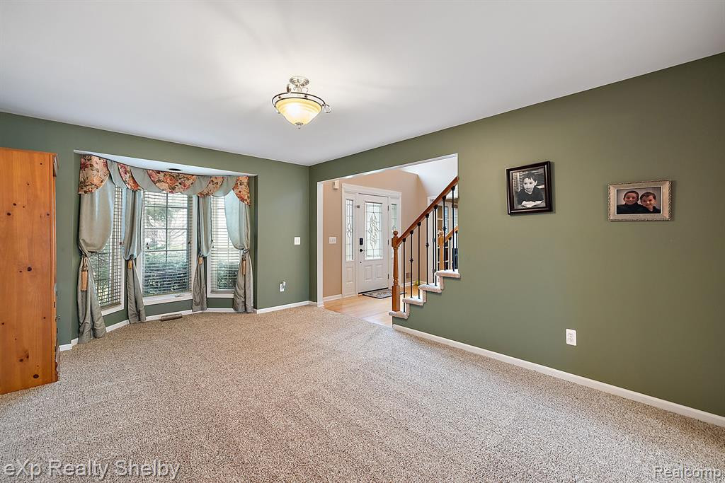 48434 STONEACRE Drive, Macomb, MI 48044 — Photo 9