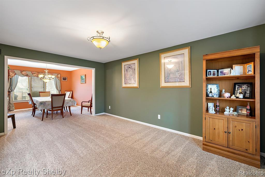 48434 STONEACRE Drive, Macomb, MI 48044 — Photo 10