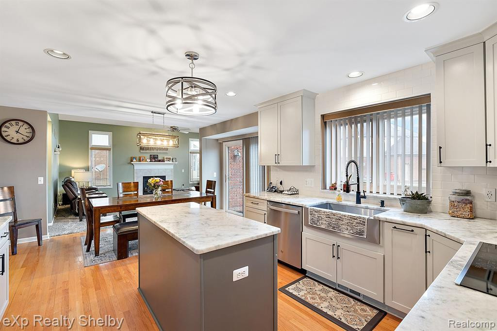 48434 STONEACRE Drive, Macomb, MI 48044 — Photo 14