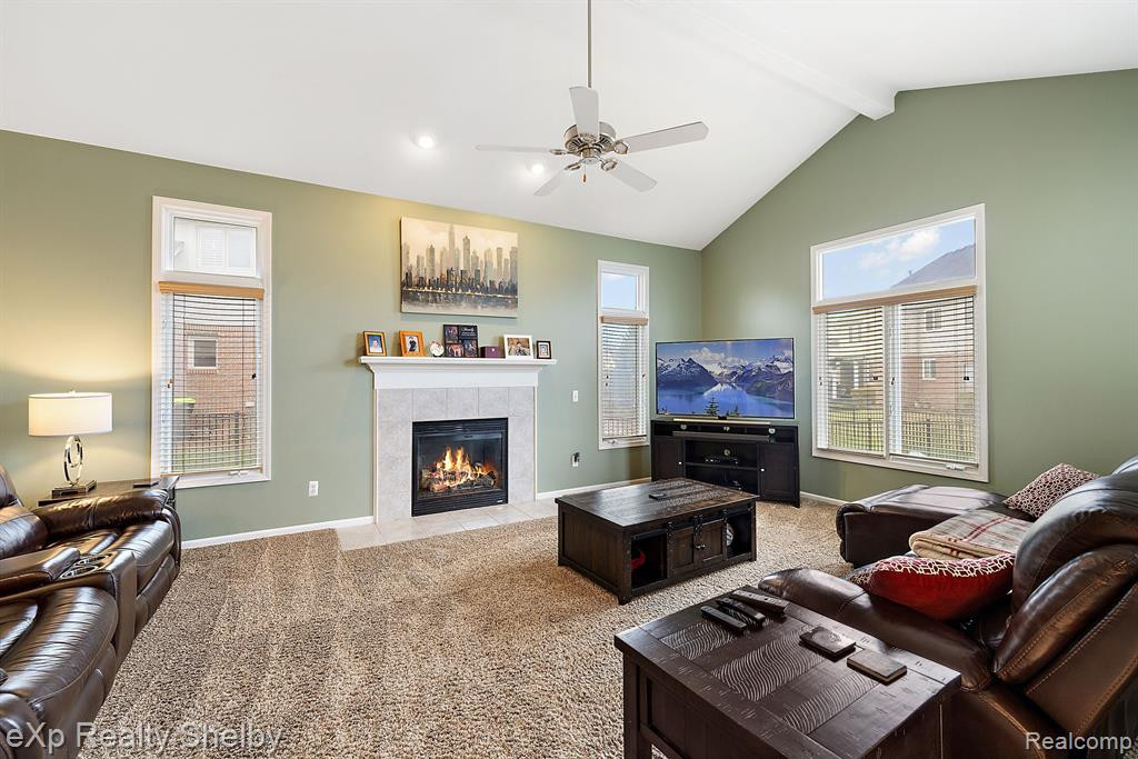 48434 STONEACRE Drive, Macomb, MI 48044 — Photo 20