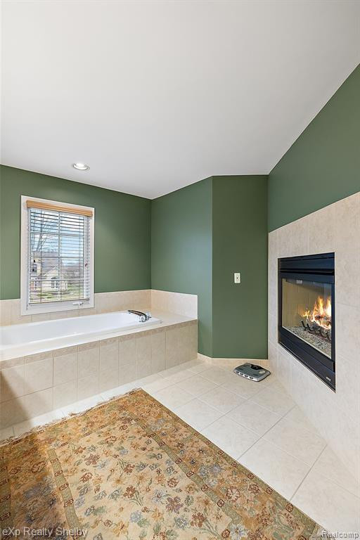 48434 STONEACRE Drive, Macomb, MI 48044 — Photo 32