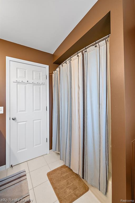 48434 STONEACRE Drive, Macomb, MI 48044 — Photo 37