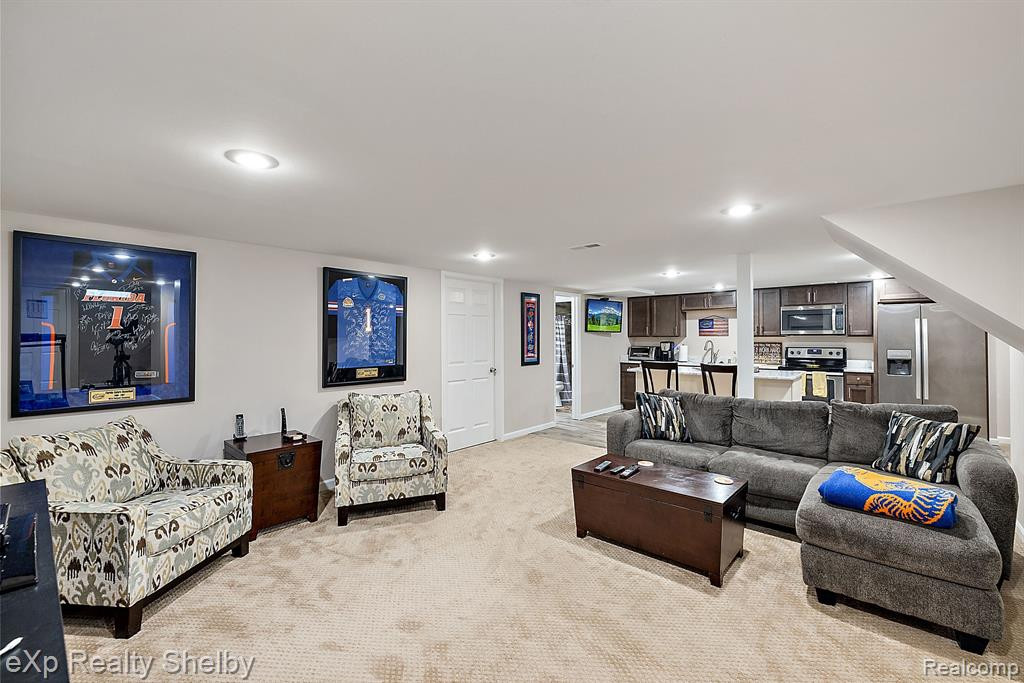 48434 STONEACRE Drive, Macomb, MI 48044 — Photo 39