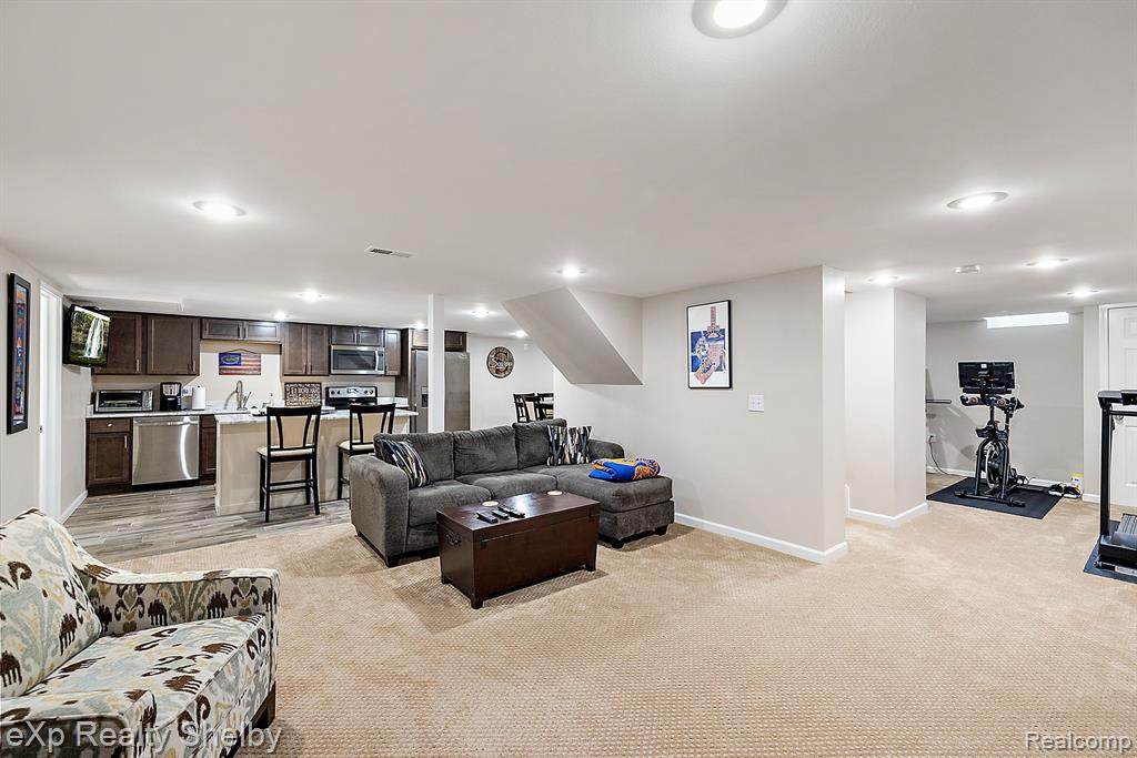 48434 STONEACRE Drive, Macomb, MI 48044 — Photo 40