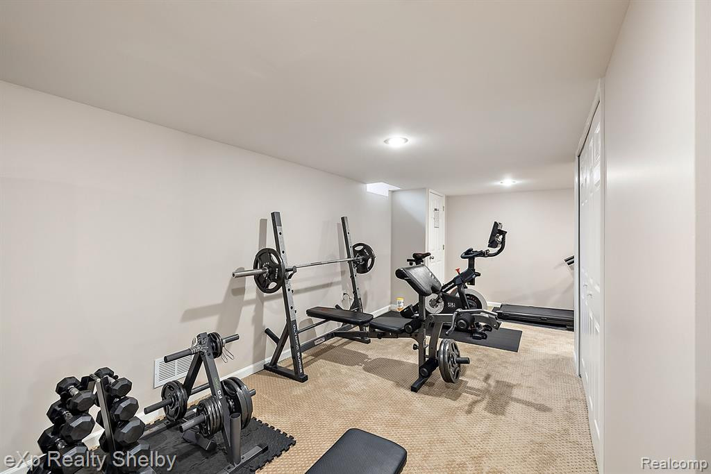 48434 STONEACRE Drive, Macomb, MI 48044 — Photo 46
