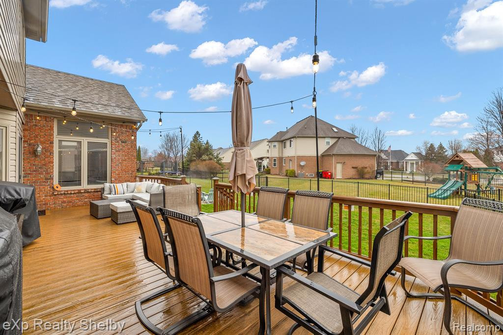 48434 STONEACRE Drive, Macomb, MI 48044 — Photo 49