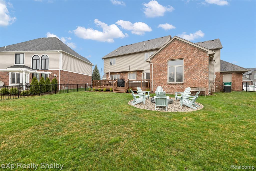48434 STONEACRE Drive, Macomb, MI 48044 — Photo 51
