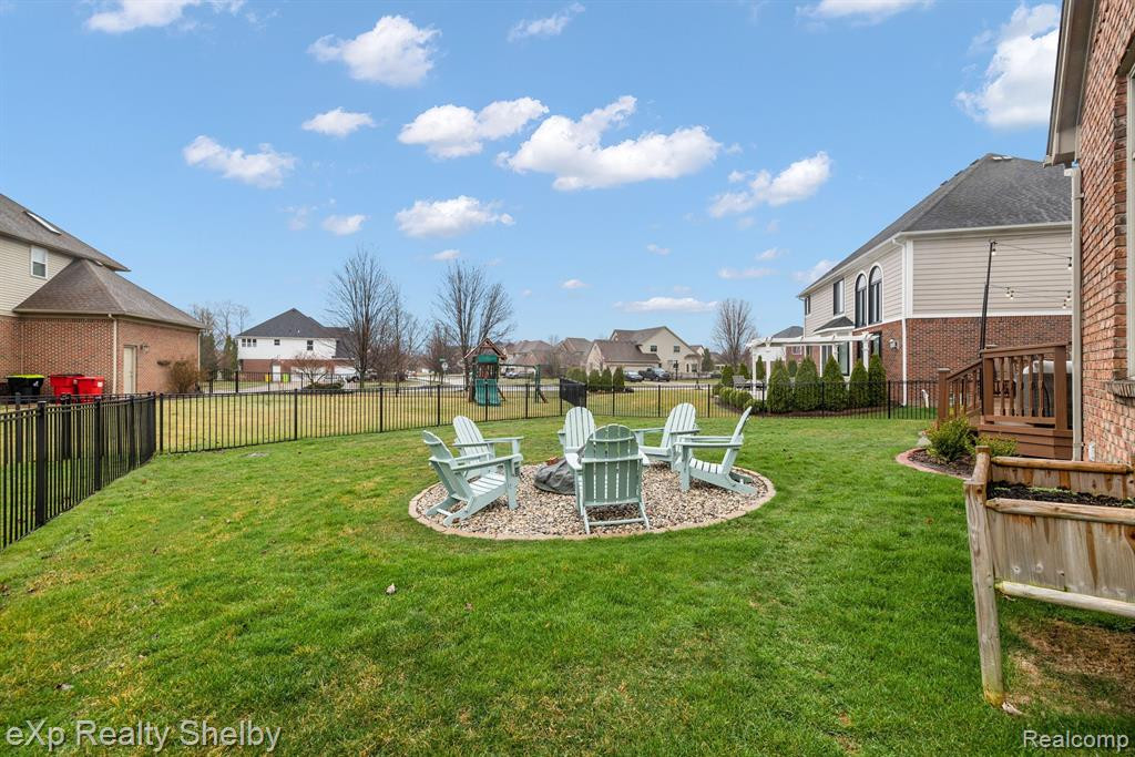 48434 STONEACRE Drive, Macomb, MI 48044 — Photo 52