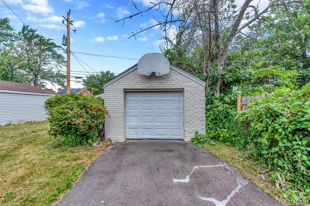 5068 AUDUBON Road, Detroit, MI 48224 — Photo 2