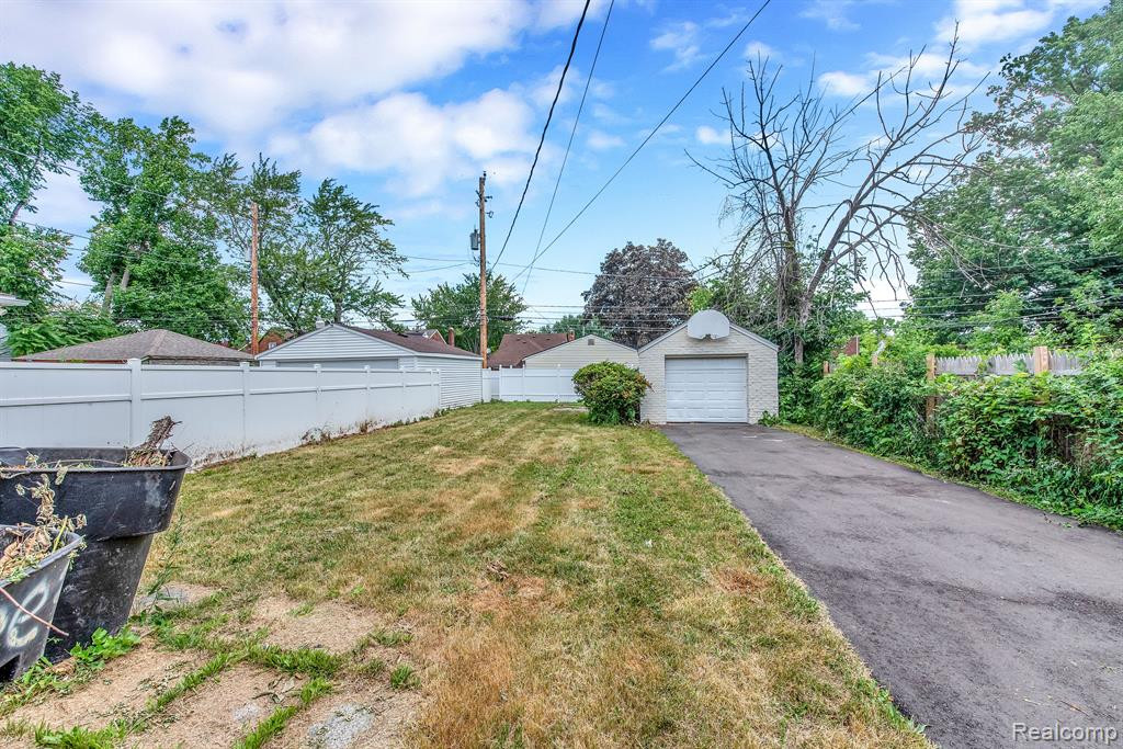 5068 AUDUBON Road, Detroit, MI 48224 — Photo 6