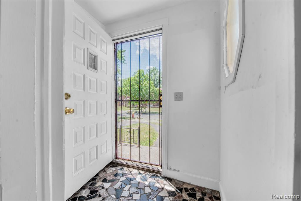 5068 AUDUBON Road, Detroit, MI 48224 — Photo 7