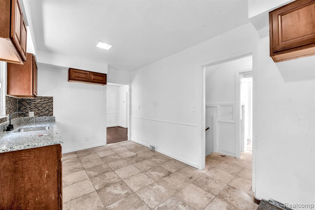 5068 AUDUBON Road, Detroit, MI 48224 — Photo 16
