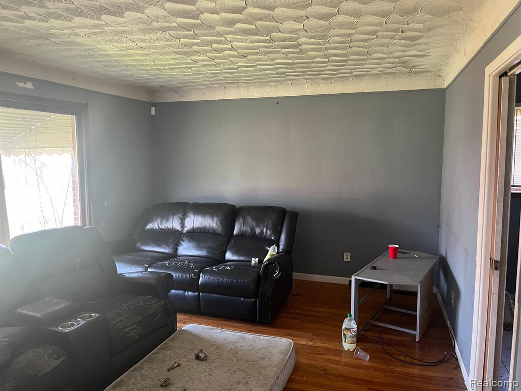 9540 RUTLAND Street, Detroit, MI 48227 — Photo 2