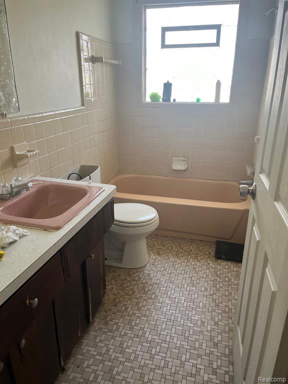 9540 RUTLAND Street, Detroit, MI 48227 — Photo 6