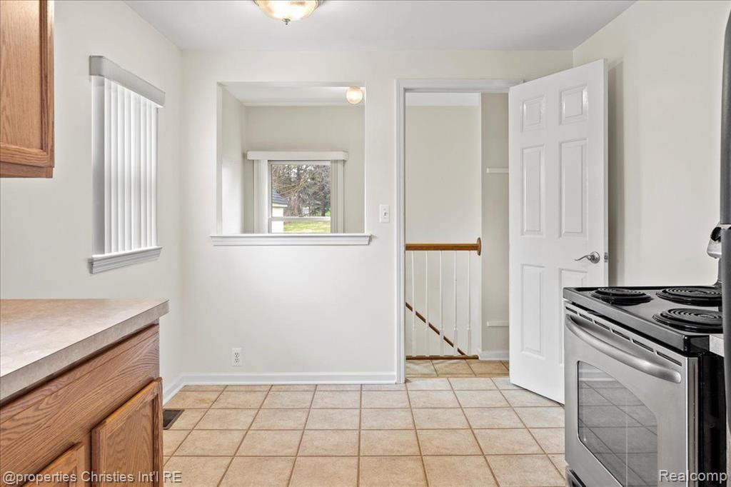 15533 PORTIS Street, Plymouth, MI 48170 — Photo 18