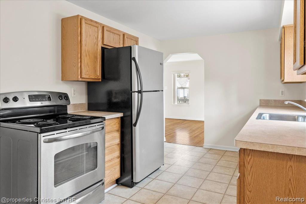 15533 PORTIS Street, Plymouth, MI 48170 — Photo 19