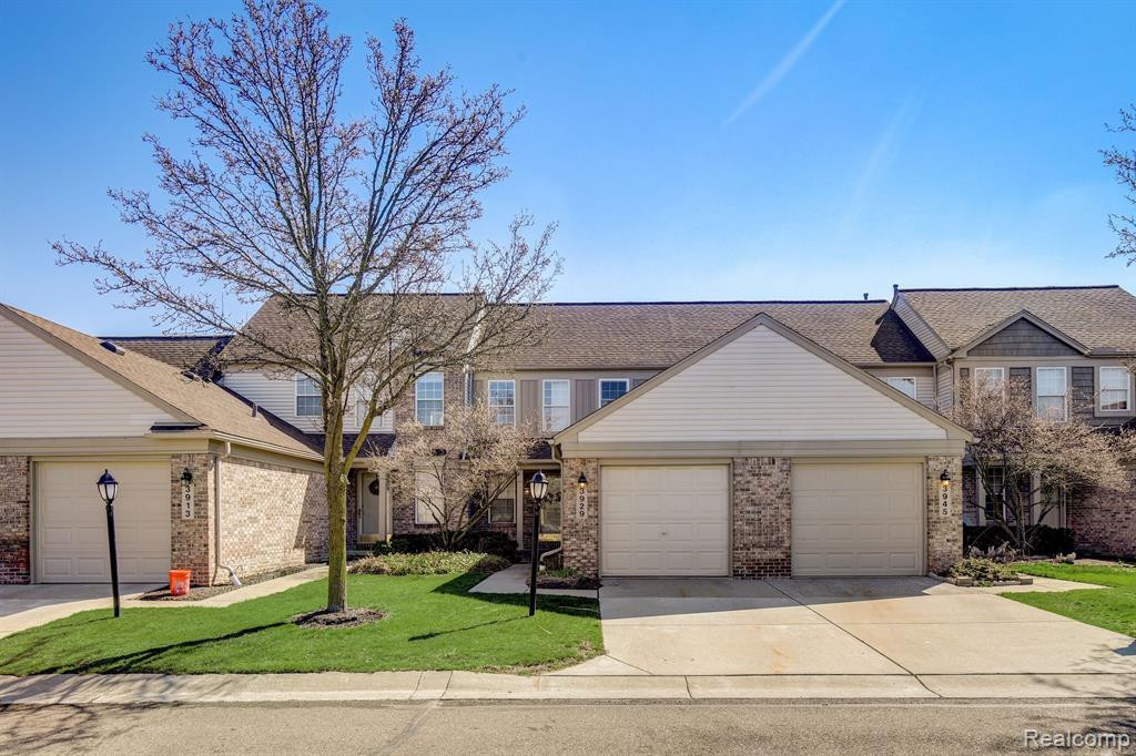 3929 HUNTERS WAY, Canton, MI 48188 — Photo 2