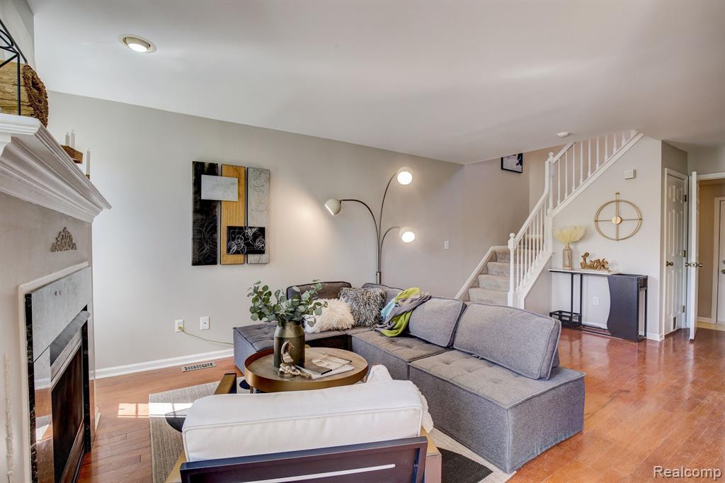 3929 HUNTERS WAY, Canton, MI 48188 — Photo 9