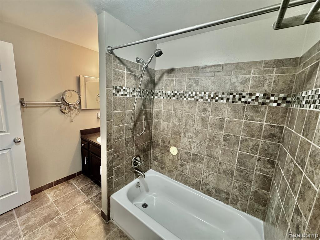 6961 HARVARD Lane, Canton, MI 48187 — Photo 13