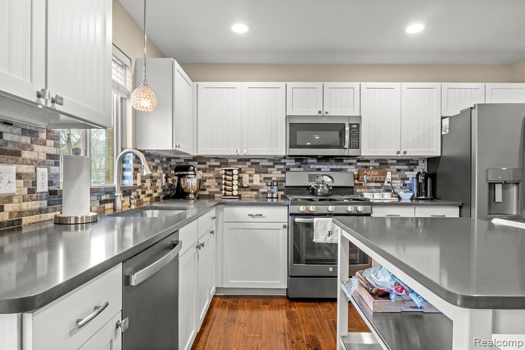 743 CHERRY STONE Drive, Canton, MI 48188 — Photo 16