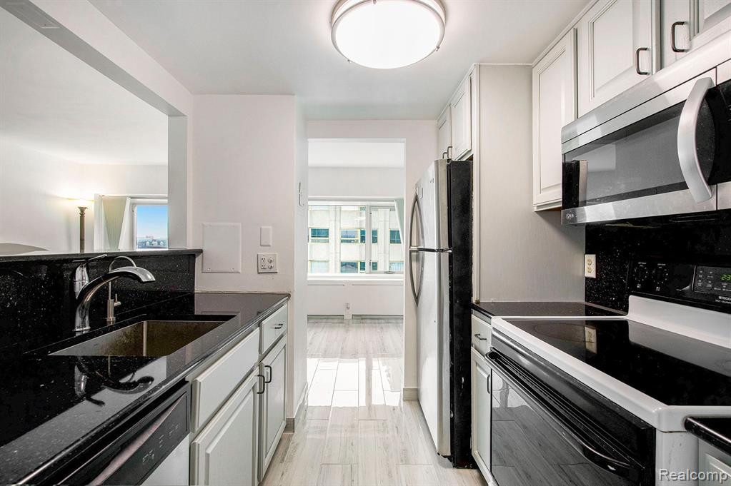 555 E William Street, 8J, Ann Arbor, MI 48104 — Photo 21